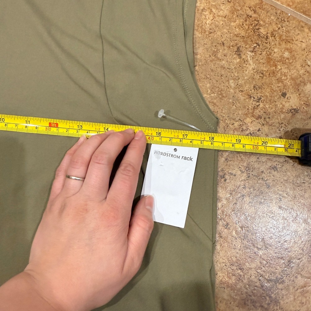 Varley Naples 31.5 Dress Ebony Olive Green Sleeveless Active Mini Dress M NWOT - Picture 4 of 8